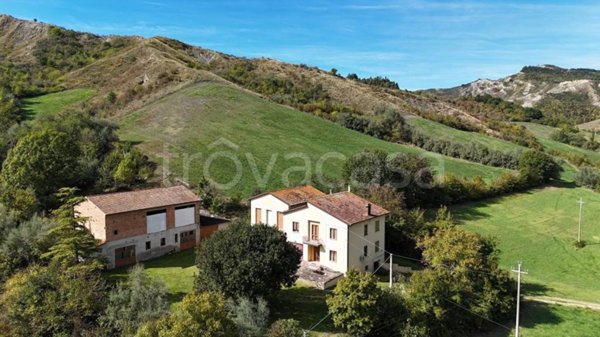 casa indipendente in vendita a Borgo Tossignano in zona Tossignano