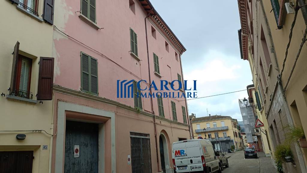 appartamento in vendita a Borgo Tossignano in zona Tossignano
