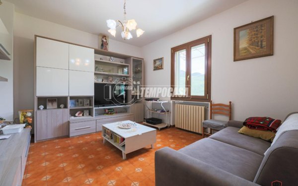 appartamento in vendita a Borgo Tossignano in zona Tossignano