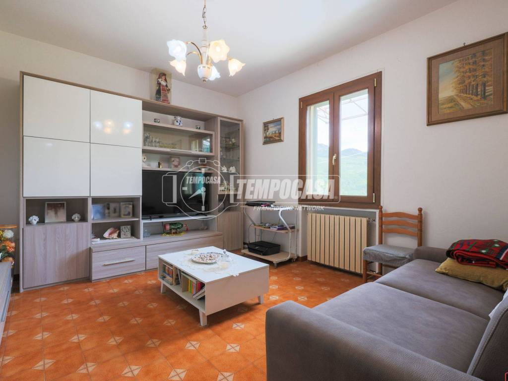 casa indipendente in vendita a Borgo Tossignano in zona Tossignano