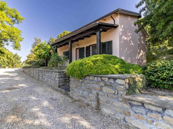 casa indipendente in vendita a Borgo Tossignano in zona Tossignano