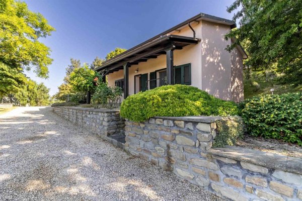 casa indipendente in vendita a Borgo Tossignano in zona Tossignano