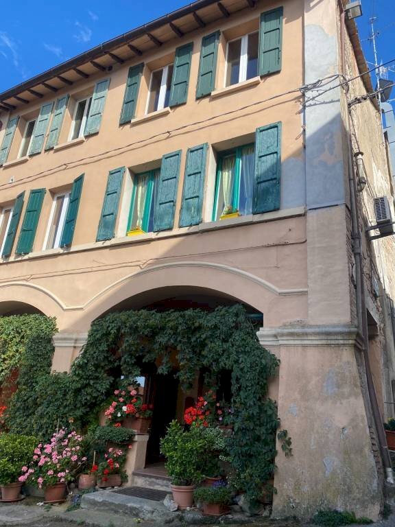 appartamento in vendita a Borgo Tossignano in zona Tossignano