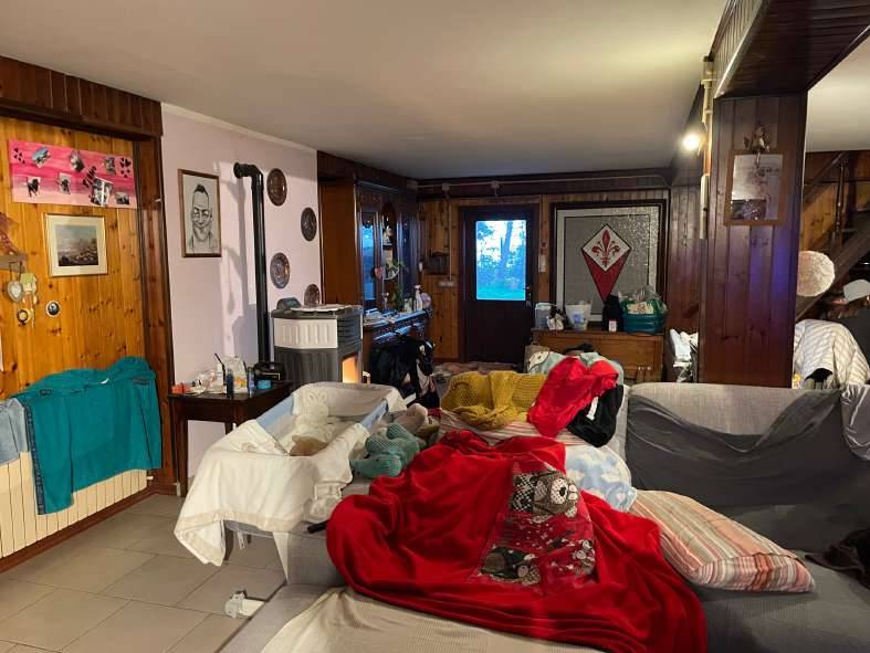 intera palazzina in vendita a Borgo Tossignano in zona Tossignano
