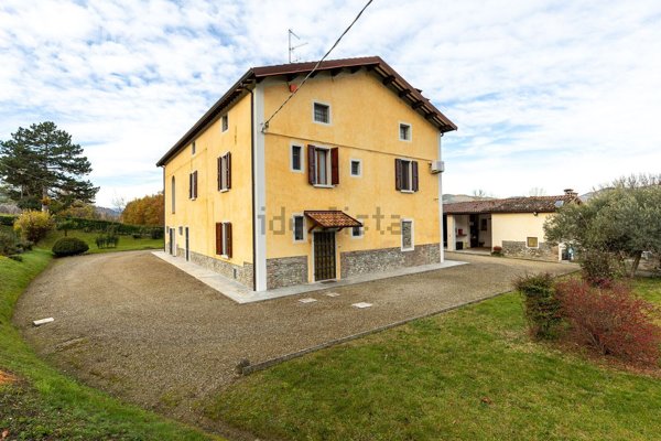 casa indipendente in vendita a Borgo Tossignano in zona Tossignano