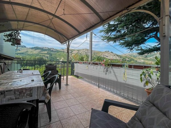 casa indipendente in vendita a Borgo Tossignano in zona Tossignano