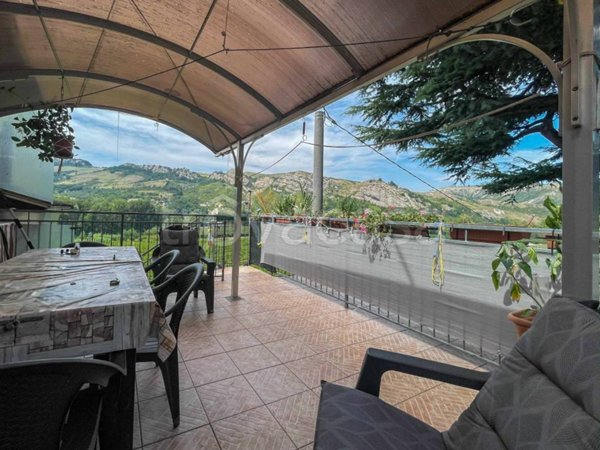 casa indipendente in vendita a Borgo Tossignano in zona Tossignano