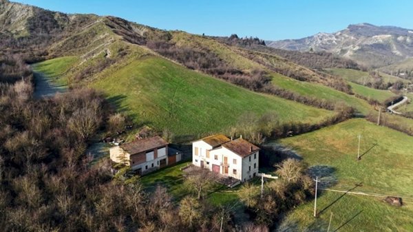 casa indipendente in vendita a Borgo Tossignano in zona Tossignano