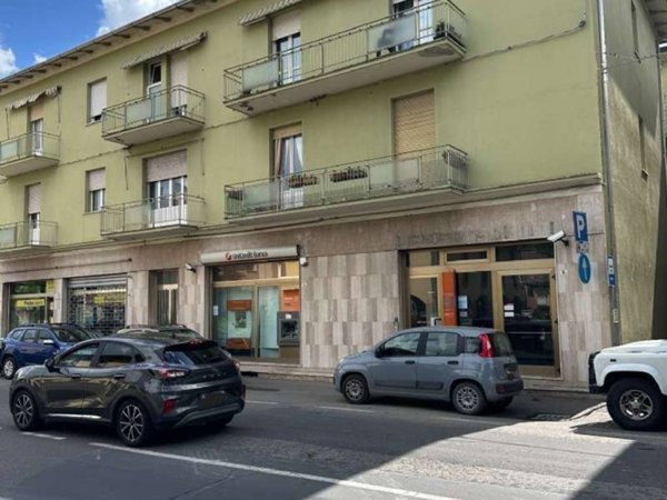 negozio in vendita a Borgo Tossignano in zona Tossignano