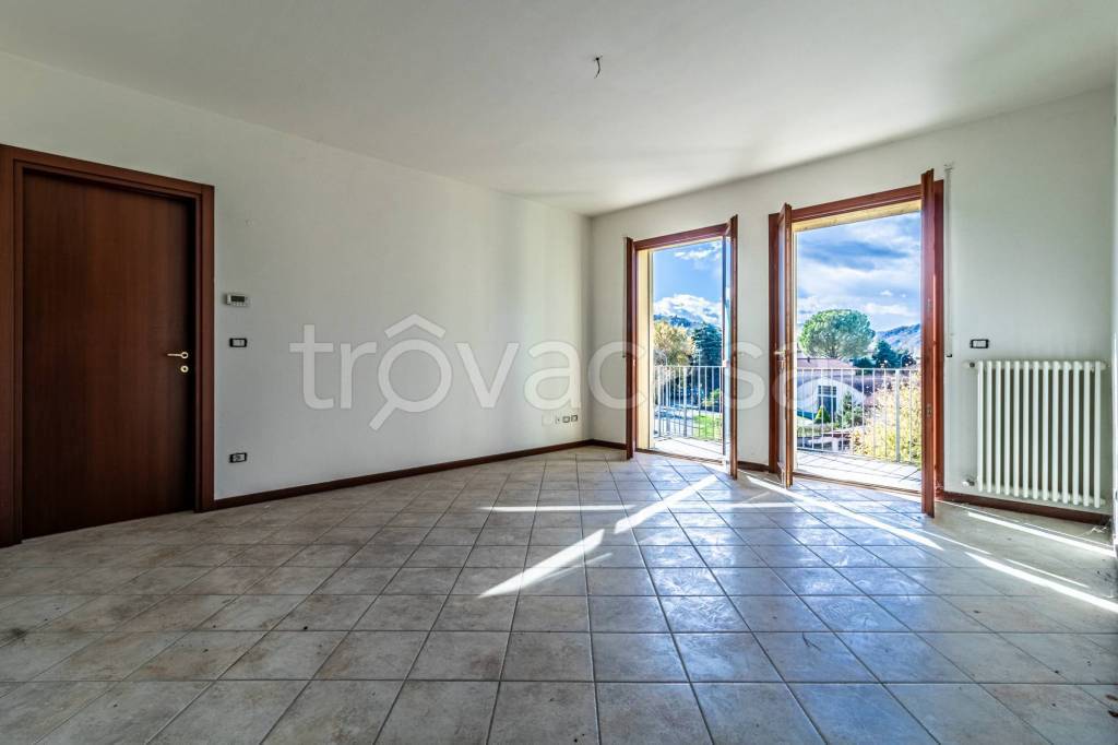 appartamento in vendita a Borgo Tossignano in zona Tossignano