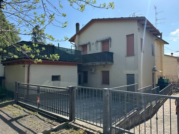 casa indipendente in vendita a Borgo Tossignano in zona Tossignano