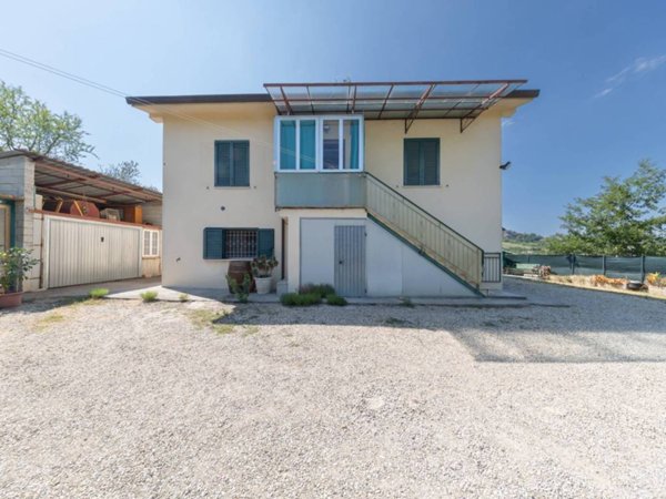 casa indipendente in vendita a Borgo Tossignano