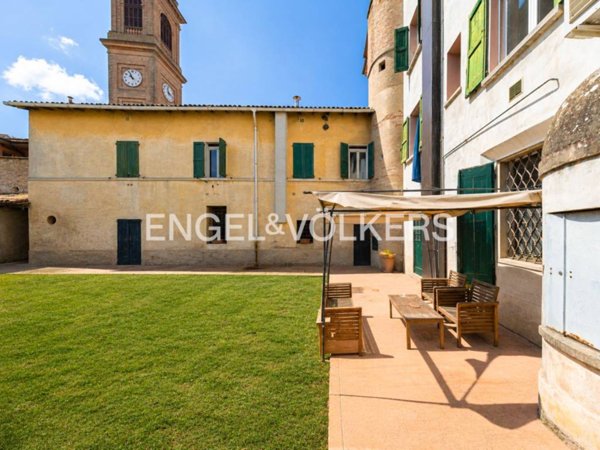casa indipendente in vendita a Borgo Tossignano in zona Tossignano