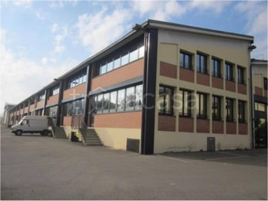 ufficio in vendita a Budrio in zona Prunaro