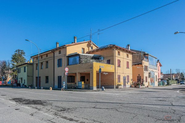 appartamento in vendita a Budrio in zona Cento