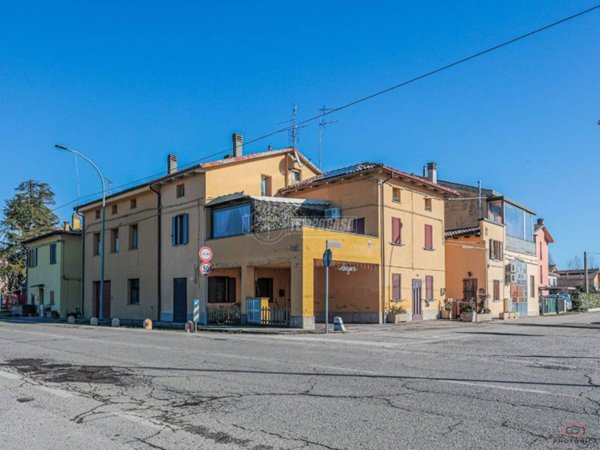 casa indipendente in vendita a Budrio in zona Cento