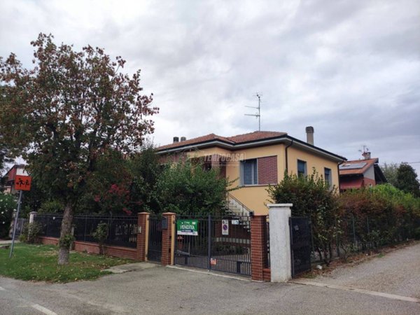 casa indipendente in vendita a Budrio in zona Mezzolara