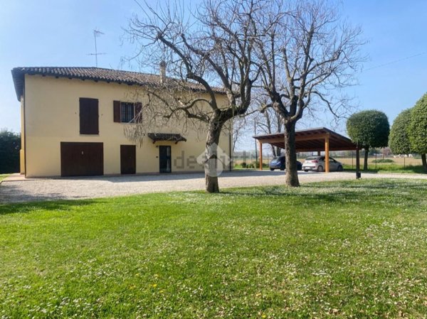 casa indipendente in vendita a Budrio
