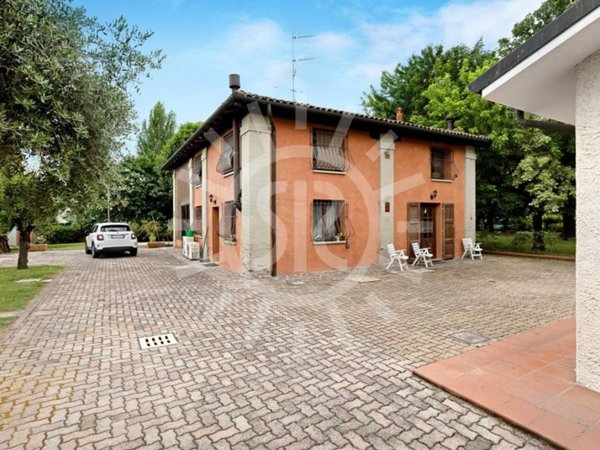 casa indipendente in vendita a Budrio in zona Bagnarola