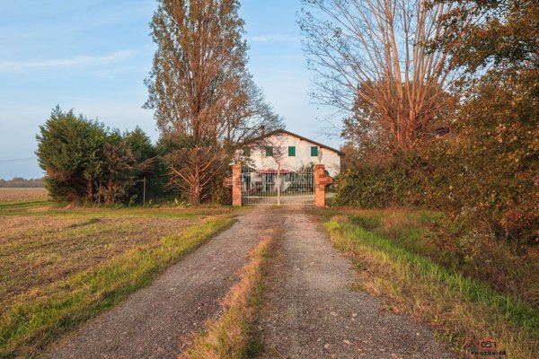 casa indipendente in vendita a Budrio