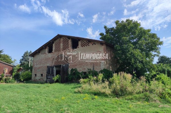 casale in vendita a Budrio in zona Prunaro