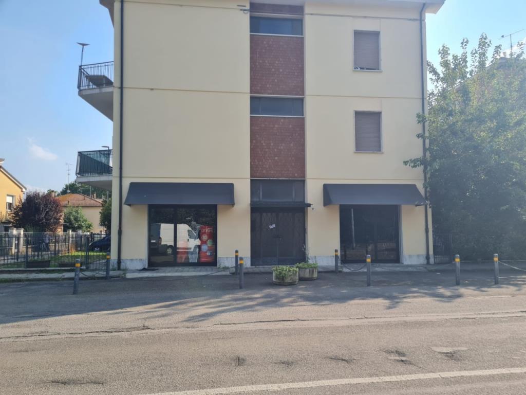 locale commerciale in vendita a Budrio