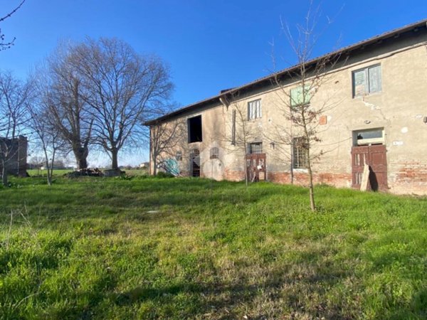 casale in vendita a Budrio