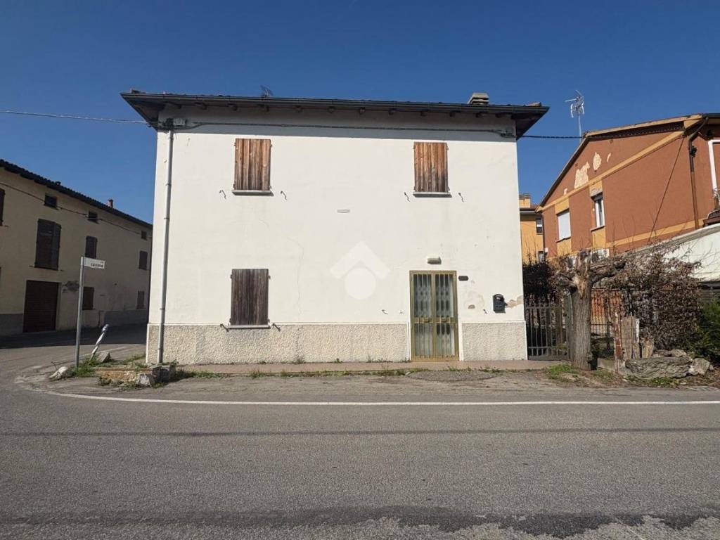 casa indipendente in vendita a Budrio in zona Dugliolo