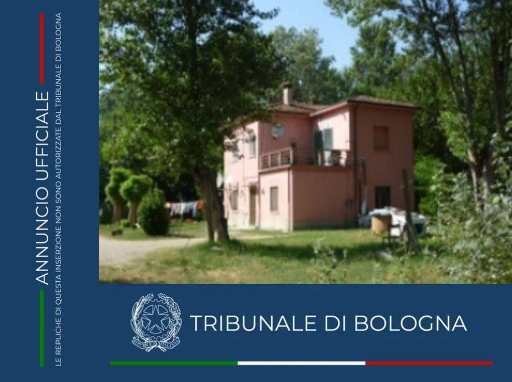 locale commerciale in vendita a Budrio