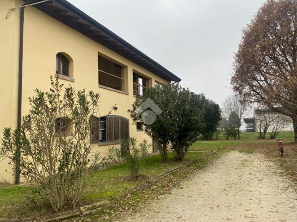 casa indipendente in vendita a Budrio in zona Mezzolara