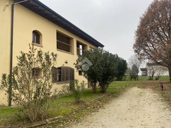 casa indipendente in vendita a Budrio in zona Mezzolara