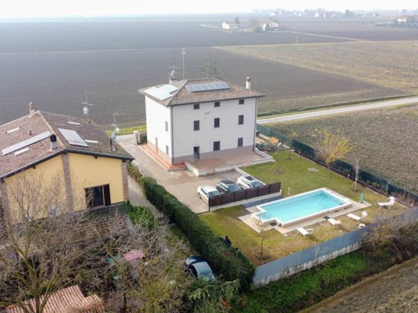 casa indipendente in vendita a Budrio