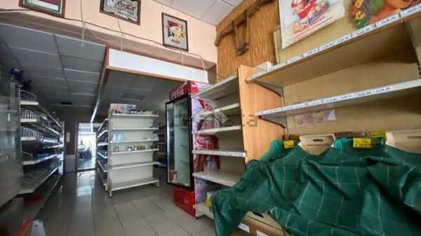 negozio in vendita a Budrio in zona Mezzolara