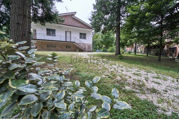 casa indipendente in vendita a Budrio in zona Mezzolara