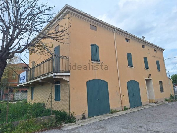 casa indipendente in vendita a Budrio