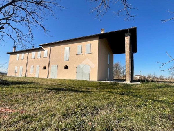 appartamento in vendita a Budrio in zona Prunaro