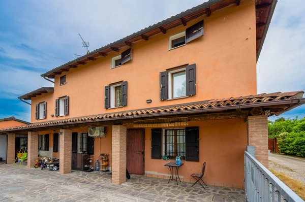 intera palazzina in vendita a Budrio in zona Dugliolo