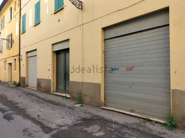 negozio in vendita a Budrio