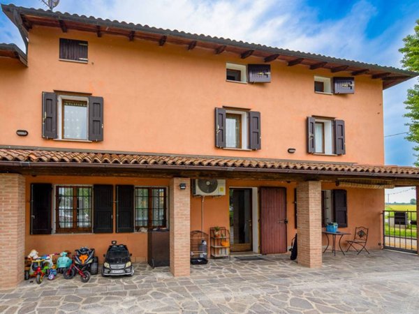 casa indipendente in vendita a Budrio in zona Mezzolara