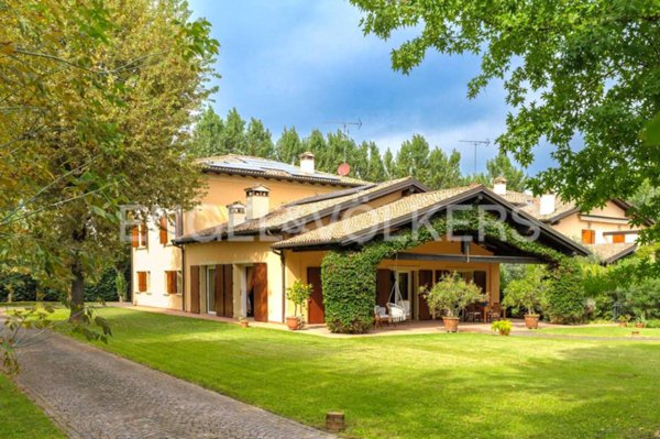 casa indipendente in vendita a Budrio