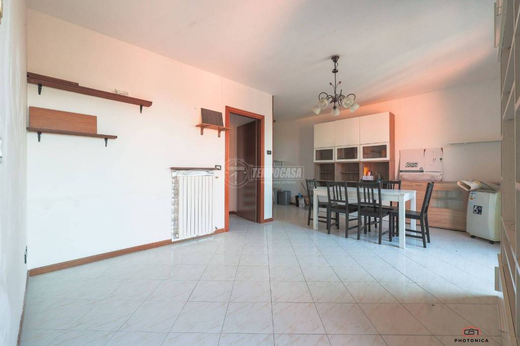 appartamento in vendita a Budrio in zona Mezzolara