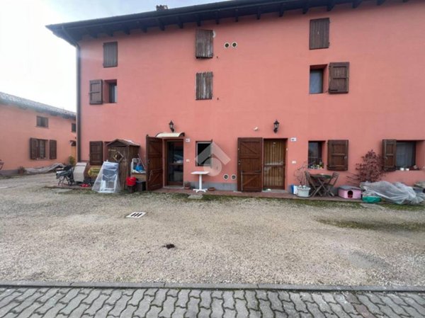 casa indipendente in vendita a Budrio in zona Dugliolo
