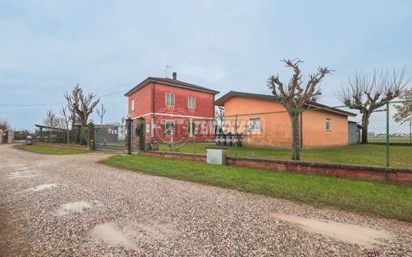 casa indipendente in vendita a Budrio in zona Vedrana