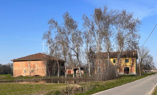 locale di sgombero in vendita a Budrio in zona Bagnarola