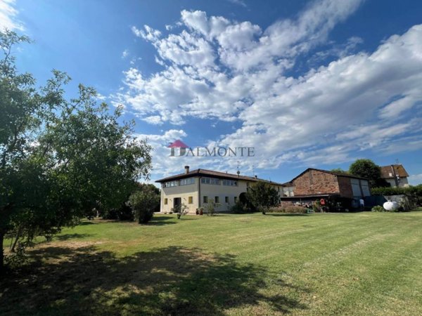 casa indipendente in vendita a Budrio in zona Dugliolo