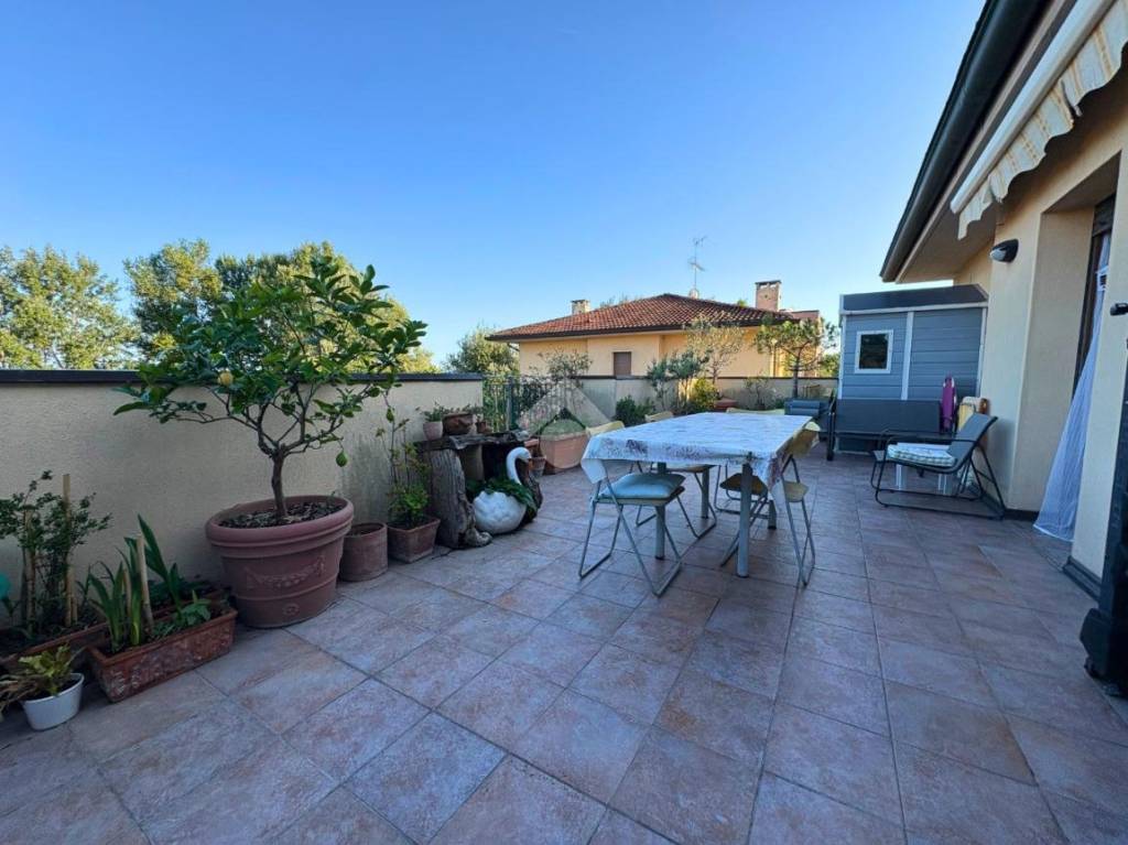 appartamento in vendita a Budrio in zona Mezzolara