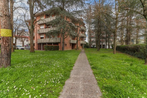 appartamento in vendita a Budrio in zona Cento