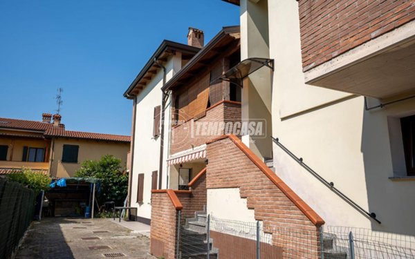 appartamento in vendita a Budrio in zona Cento