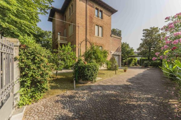 casa indipendente in vendita a Budrio in zona Cento