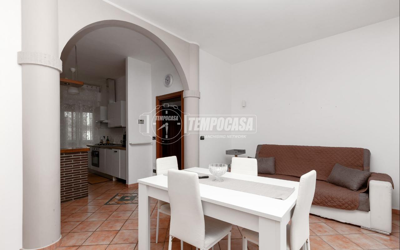 appartamento in vendita a Budrio in zona Cento
